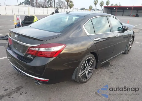 2017 Honda Accord Touring V6 z USA, uszkodzony, nr VIN 1HGCR3F99HA002539
